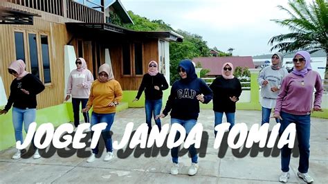 Joget Janda Tomia Bersama Club Ibu Ibu Lorhut Youtube