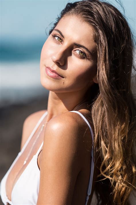 LORI MCKENZIE Nude AZNude