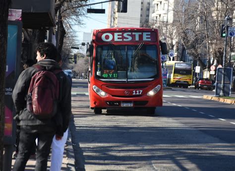 Rige el aumento del 45 en los micros del AMBA y en febrero habría un