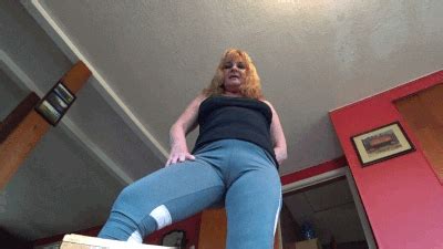 Hot Wife Jolee S Fetish Clips Giantess Stomps Out Tiny Man