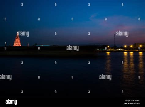 Wat Arun temple, sunset - Bangkok Stock Photo - Alamy