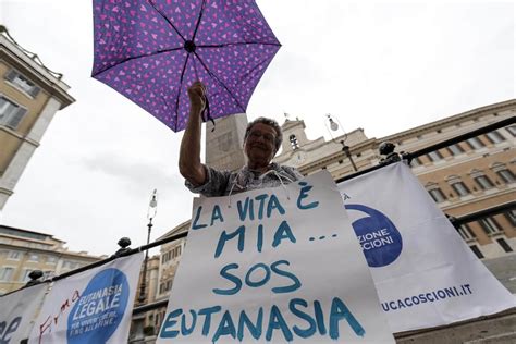 Referendum La Corte Boccia I Quesiti Sulla Cannabis E Sull Eutanasia Gay It