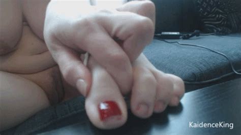 I Paint My Naked Toenails Deep Red 1080p Wmv Kaidence King Clips4sale