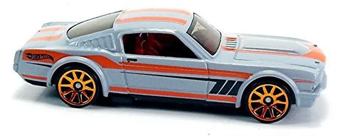 Hot Wheels Showroom 65 Mustang 2 2 Fastback Universo Hot Wheels