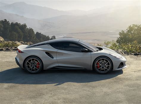 Lotus Emira : The most powerful four-cylinder Lotus car ever made ...