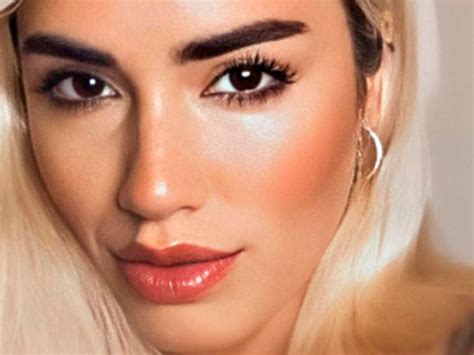 Con Una Infernal Bikini Negra Lali Esp Sito Presumi Su Figura Y Le Sac Chispas Al Oto O