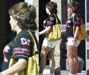 Chubby Women In Public Collages ZB Porn