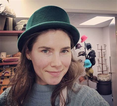 Amanda Knox - Bio, Facts, Wiki, Net Worth, Age, Height, Family, Affair