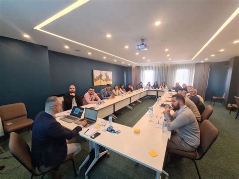 ENG Below ⚡ EEI, me përfaqësuesit e saj, ishte pjesë e një platforme të