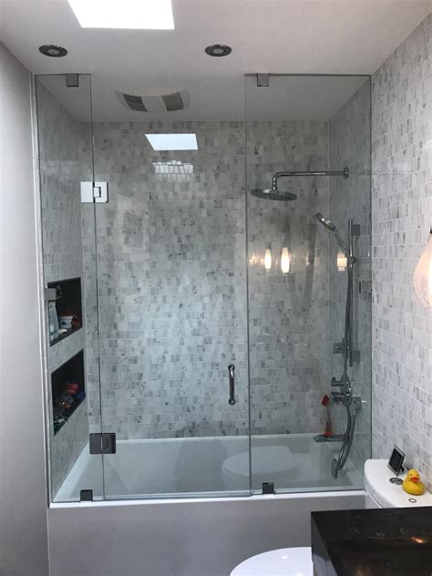 Bathtub Glass Shower Doors in Toronto: Best Shower Door Company