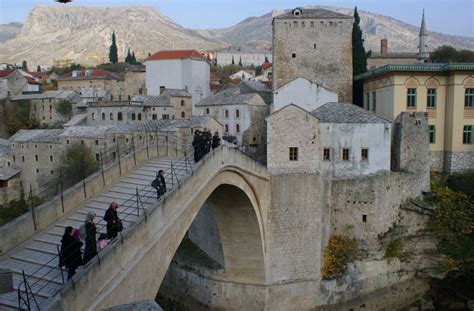 source ba Na današnji dan srušen Stari most u Mostaru