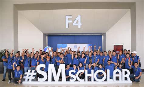 sm scholarship program  beacon  hope   filipino youth