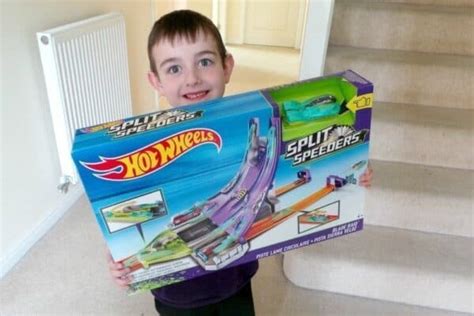 Hot Wheels Split Speeders Trackset Boo Roo And Tigger Too