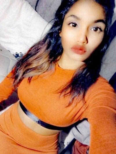 Yummymummy Cam Model Free Live Sex Show Chat Stripchat