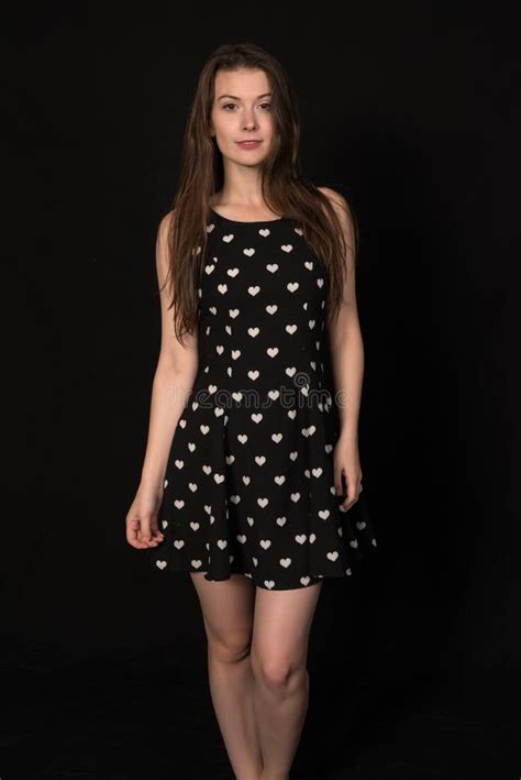 Brunette Dans La Lingerie Noire Image Stock Image Du Mince Magnifique