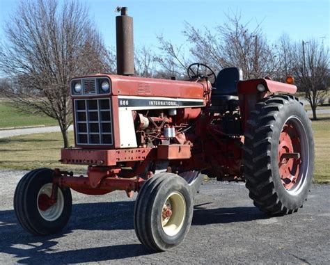 International 686 Tractor Live And Online Auctions On