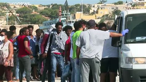 Lampedusa Am Limit Immer Mehr Fl Chtlinge Aus Tunesien Video Dailymotion