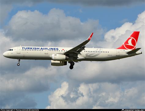 TC JSM Turkish Airlines Airbus A321 231 WL Photo By Thomas Schmidt