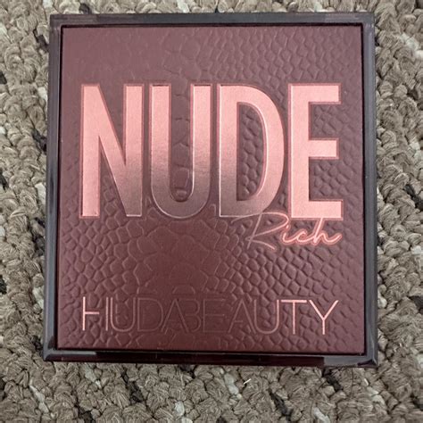 Huda Beauty Rich Nude Obsessions Eyeshadow Palette Depop