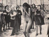 Naked Isabelle De Valvert In Prigione Di Donne