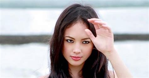 Bubble Gang Babe Ellen Adarna Sexy Bikini Pics Sexiest Pinays