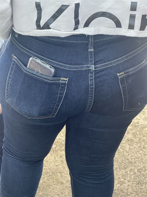 THICK Spanish MILF With Closeups Forum