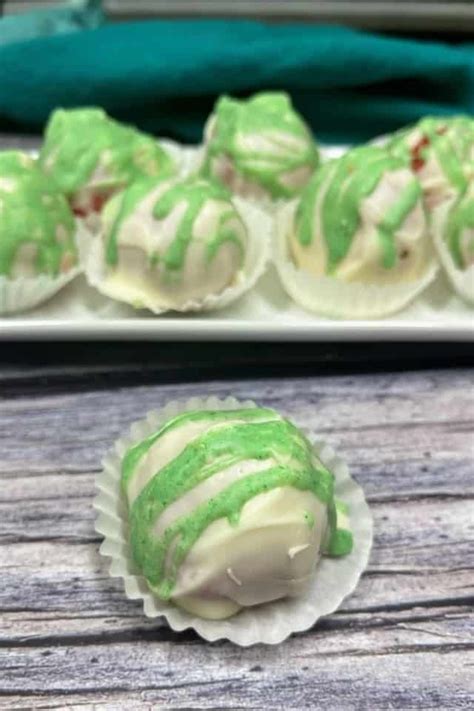 60 Easy No Bake Christmas Treats - The Baking ChocolaTess
