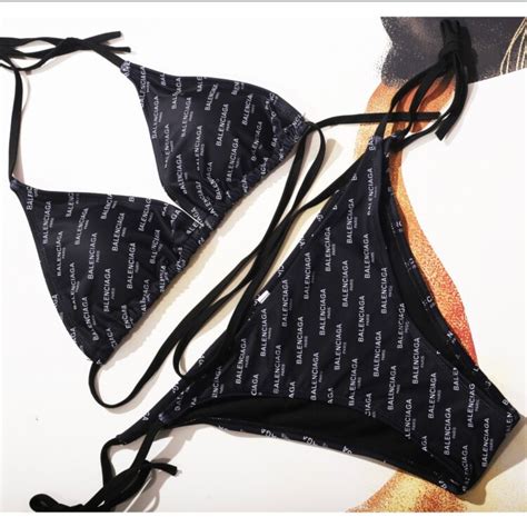 Hot Sexy Ari Safarii Bikini Pics