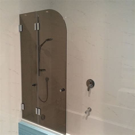 Стеклянная шторка для ванной на заказ | Стеклянная шторка для ванн ...