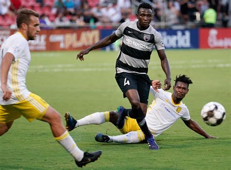 Soccer San Antonio Fc Re Signs Defender Releases Schedule