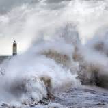 Stunning Storm Waves Photography – Fubiz Media