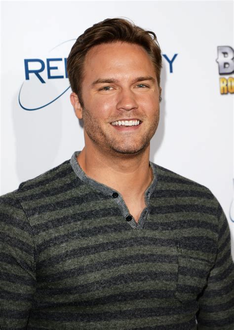 'Hart of Dixie' Season 4 Hints Might Be All Over Star Scott Porter's