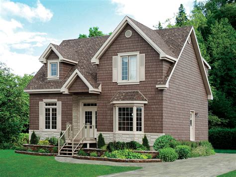 Traditional Home Vinyl Shakes Siding