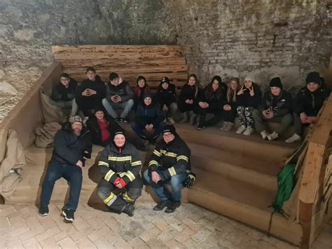 Burg Forchtenstein Feuerwehrjugend erlebte eine spannende Führung