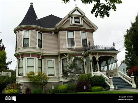 Victorian home architecture 19th century Queen Victoria Anne Georgian ...