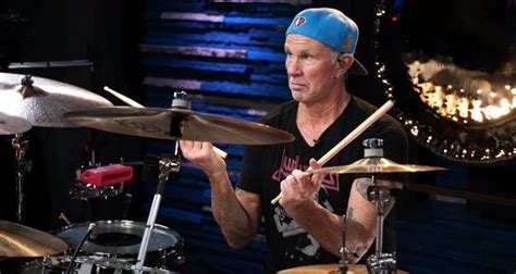 Cheio De Gra A Chad Smith Ensina A Tocar Cl Ssico Do Red Hot Chili Peppers