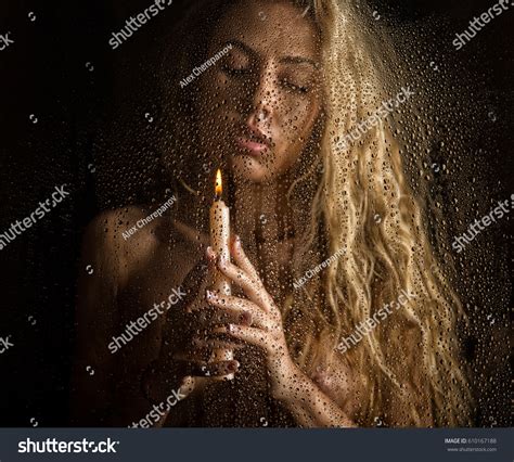 Curly Nude Blonde Woman Candle On库存照片610167188 Shutterstock