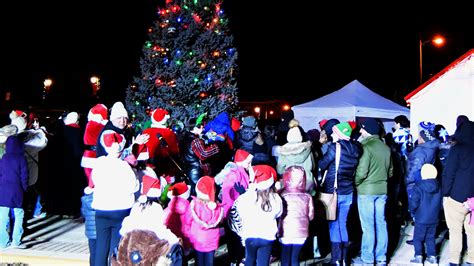 Santa, Grinch make appearances at 'Fremont-ville' holiday event