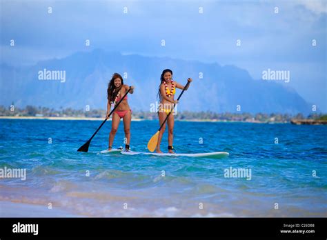 Japanese women bikini Banque de photographies et dimages à haute résolution Alamy