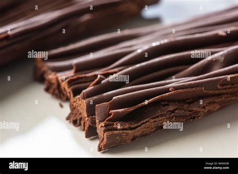 Sfoglia nera -Fotos und -Bildmaterial in hoher Auflösung – Alamy