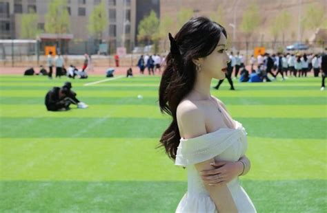 N Sinh C M B Ng H I Thao L N Hot Search V B Ng L Ng Qu P T Ng U C Ng Ch A Ch Y Tr N Ch