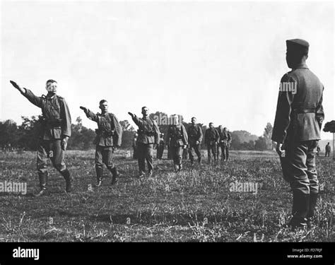 Wehrmacht mütze Fotos und Bildmaterial in hoher Auflösung Alamy