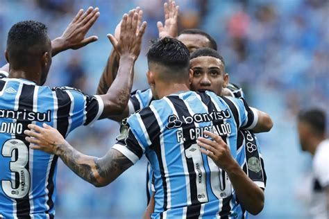 Grêmio pode ter novo esquema escalação inédita e estreia de jogador no