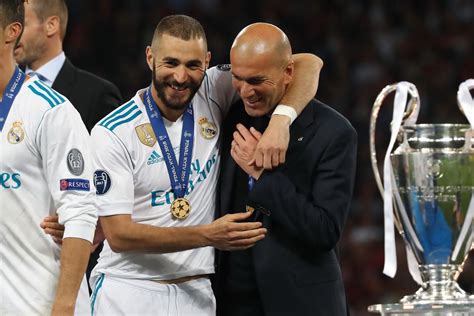 Surat Terbuka Zinedine Zidane Untuk Karim Benzema Usai Menangi Ballon D