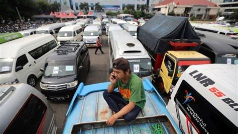 Doa Naik Kendaraan Agar Diberi Kemudahan Dan Keselamatan Selama