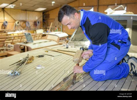 Dismantling The Deck Stock Photo Alamy