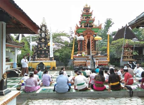 Hari Raya Saraswati 2023: Tradisi dan Upacara yang Tidak Boleh ...