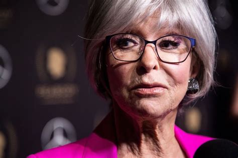 Diario Hoy Video Disney Contar Su Primera Historia De Amor Gay Infantil En Una Serie