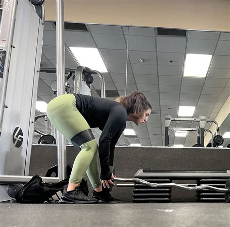 No Bra Perky Tits And Fat Ass Teen At Gym Spandex Leggings Yoga Pants Forum