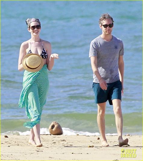 Anne Hathaway Dons Bikini Top For Hawaii Beach Walk Photo 3025993 Adam Shulman Anne